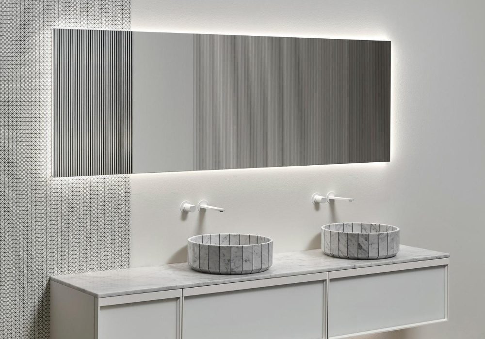 Oglinda Baie cu LED și Dezaburire: Explorarea Profundă a Inovației și Confortului în Spațiul Tău Personal